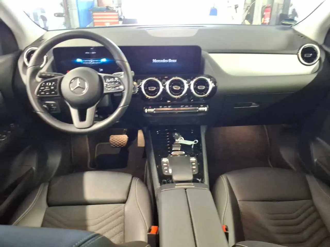 Mercedes-Benz GLA 180 d MBUX*Kamera*LED*Navi*17*DAB*1Hand 7
