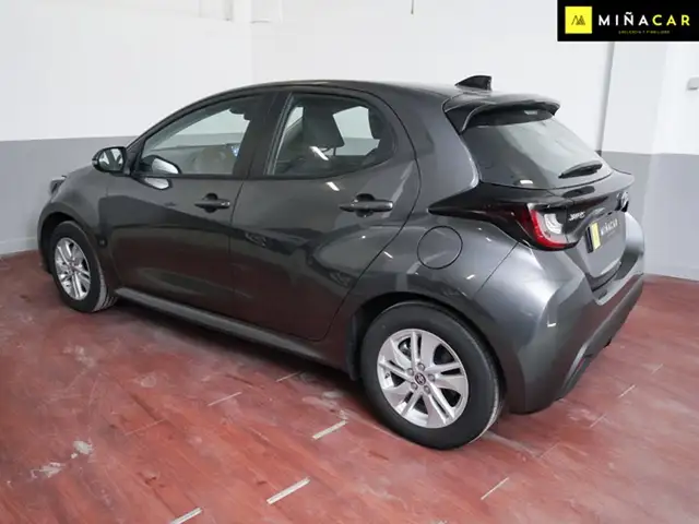 Toyota Yaris view 5