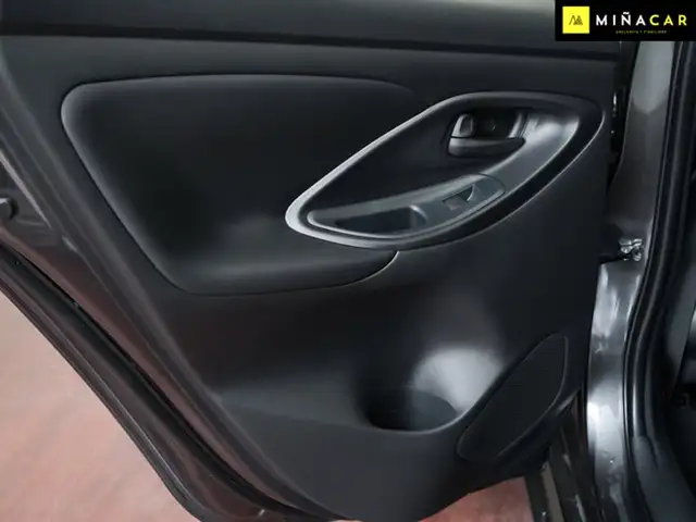 Toyota Yaris view 26