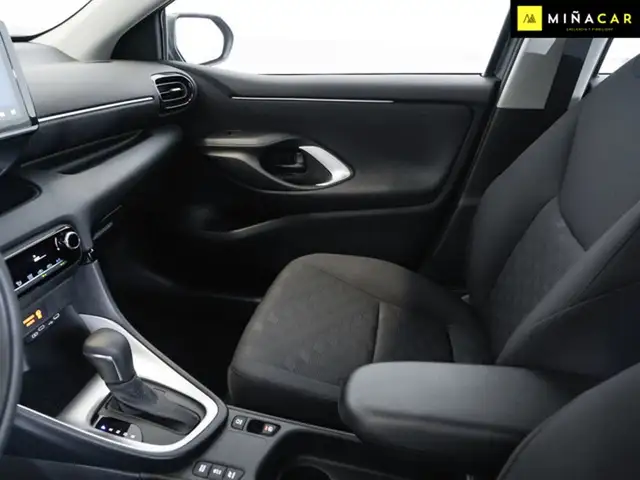 Toyota Yaris view 23