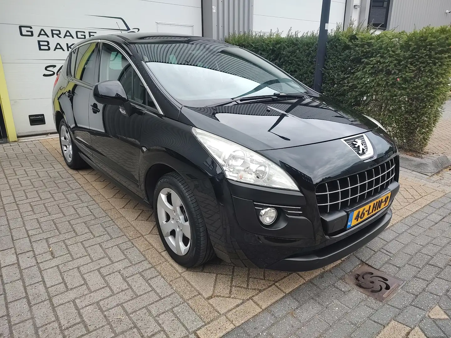 Peugeot 3008 1.6 VTi Première Zwart - 2