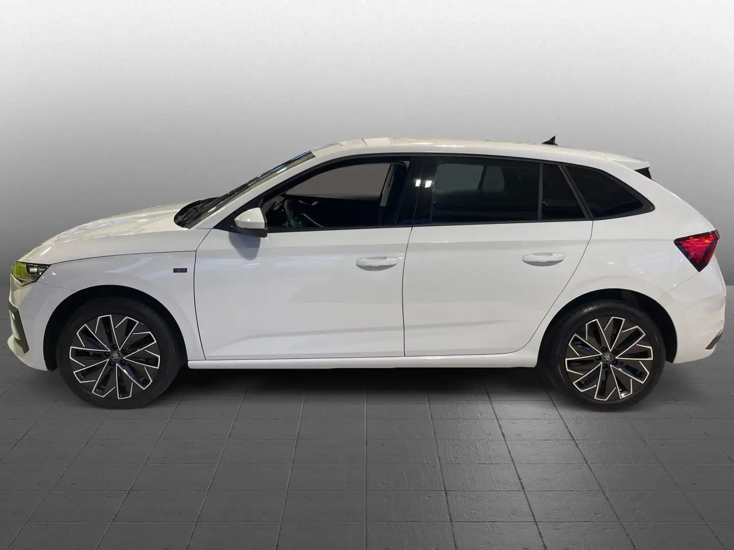 Skoda Scala Tour 1,0 TSI 85 kW 7-Gang-DSG Weiß - 2