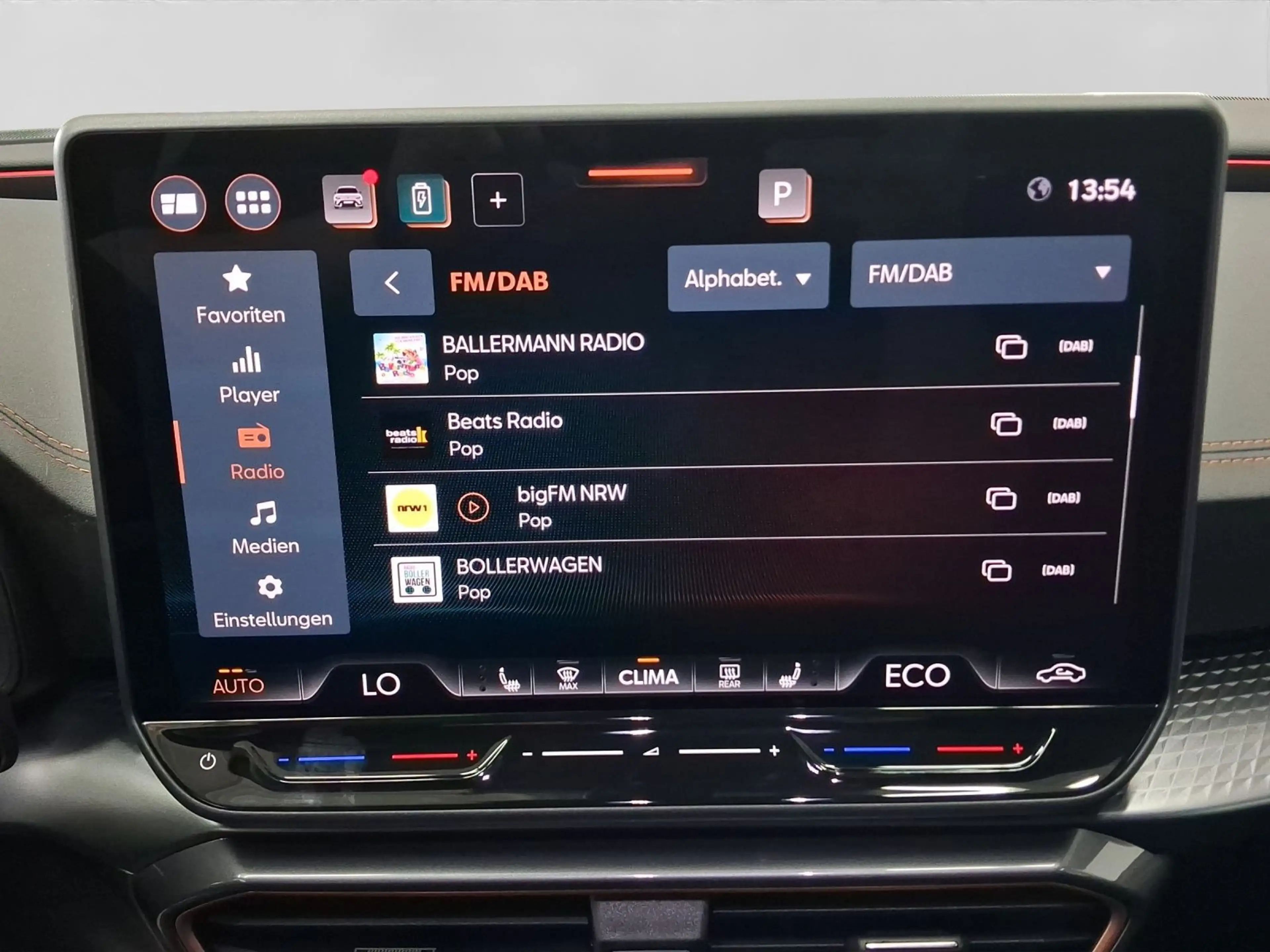 CUPRA Leon 1.5 e-HYBRID DSG REAR VIEW NAVI XDS GJR LM1 — photo 13
