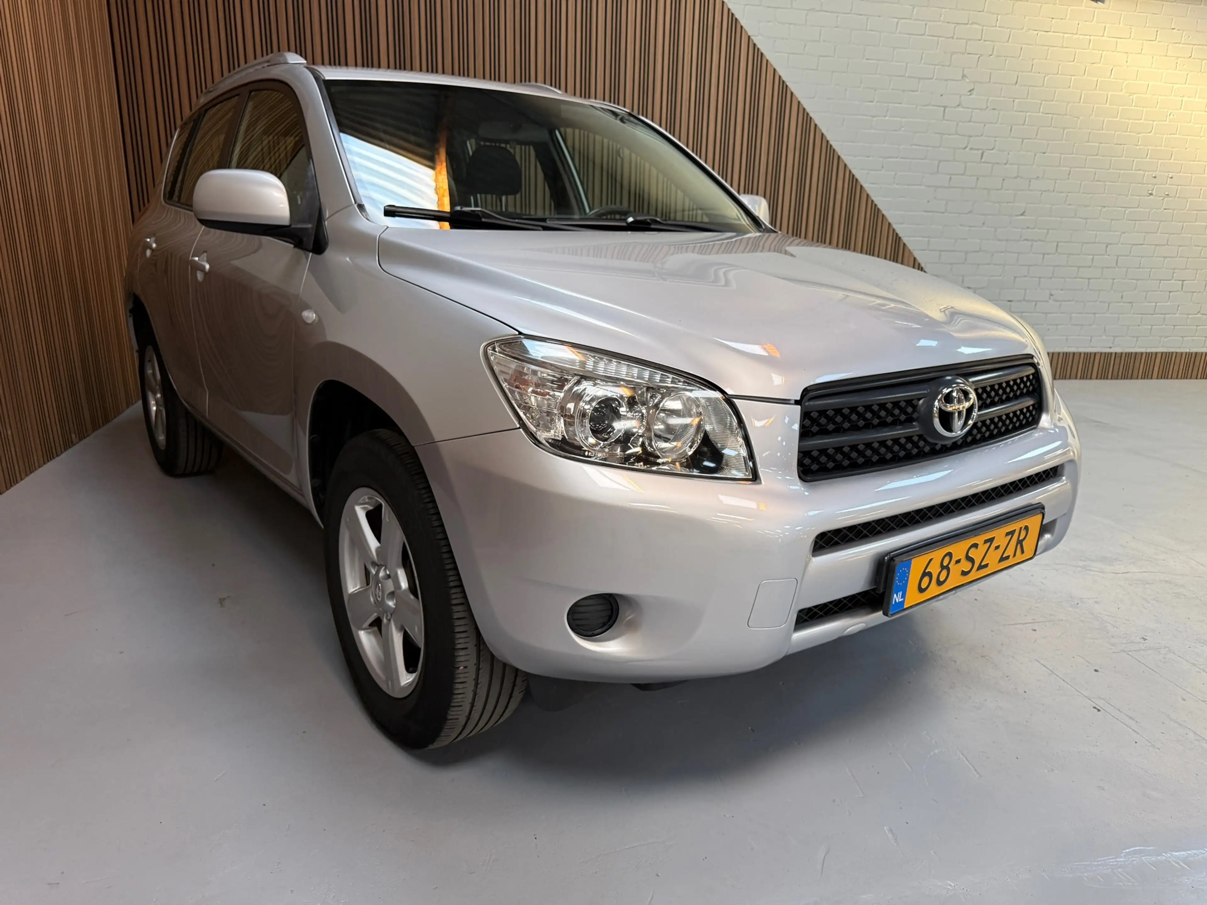 Toyota RAV 4 2.0 VVTi Linea Terra. Zeldzaam nette auto! Trekhaa — photo 4