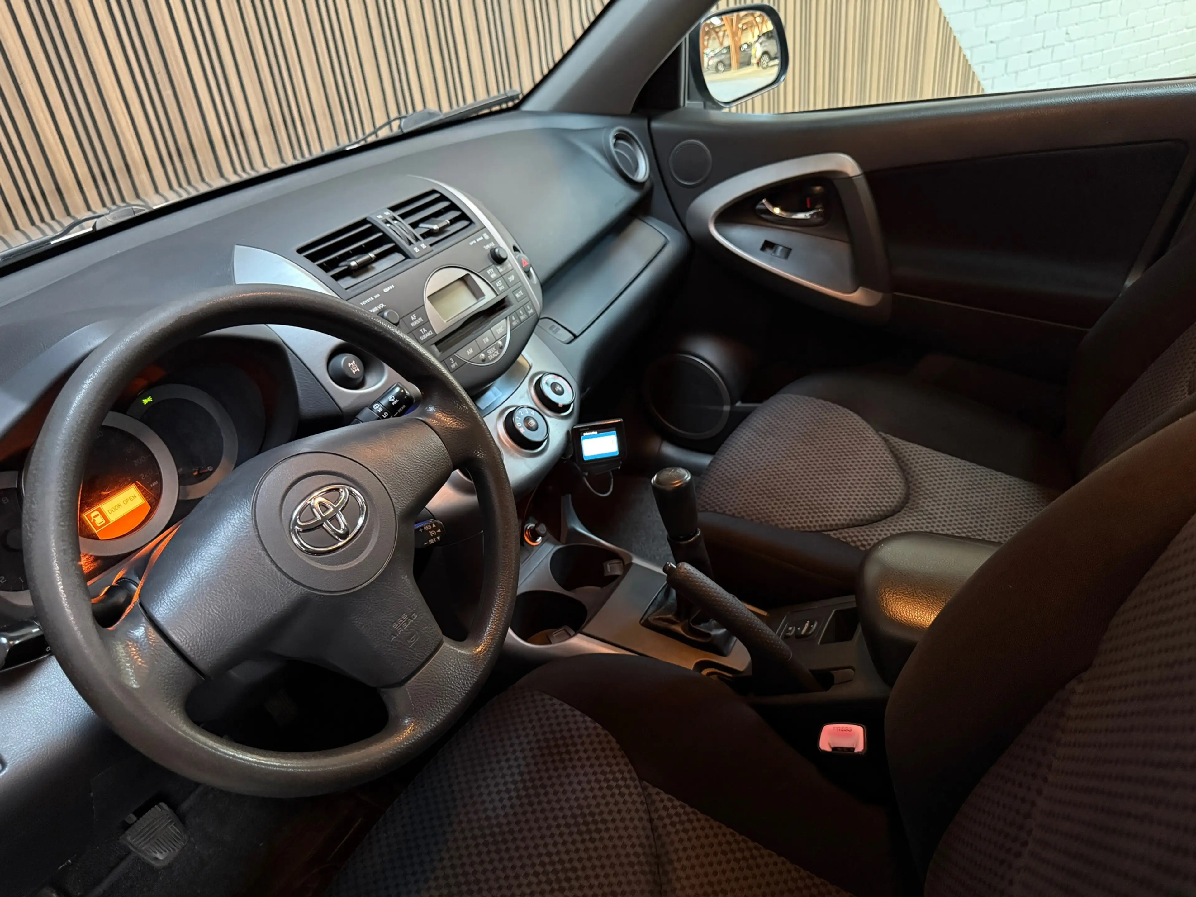 Toyota RAV 4 2.0 VVTi Linea Terra. Zeldzaam nette auto! Trekhaa — photo 14