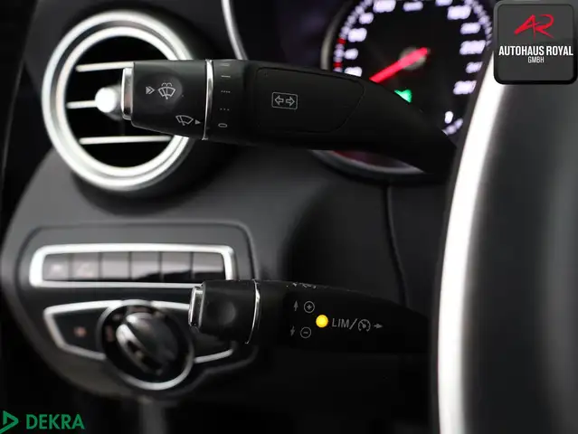 Mercedes-Benz C-Class view 14