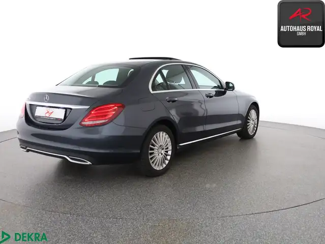 Mercedes-Benz C-Class view 5