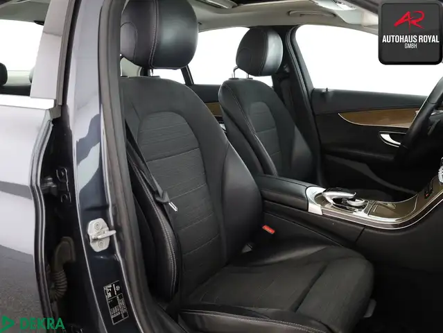 Mercedes-Benz C-Class view 12