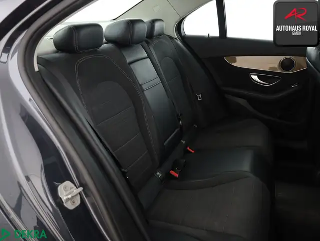 Mercedes-Benz C-Class view 11