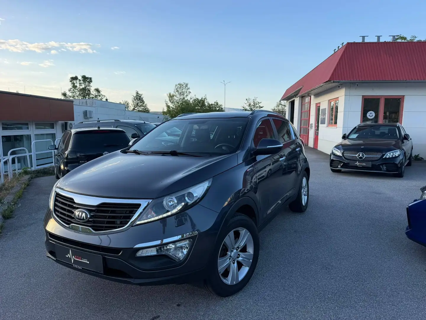 Kia Sportage 2.0 CRDi Active 4WD Grau - 1