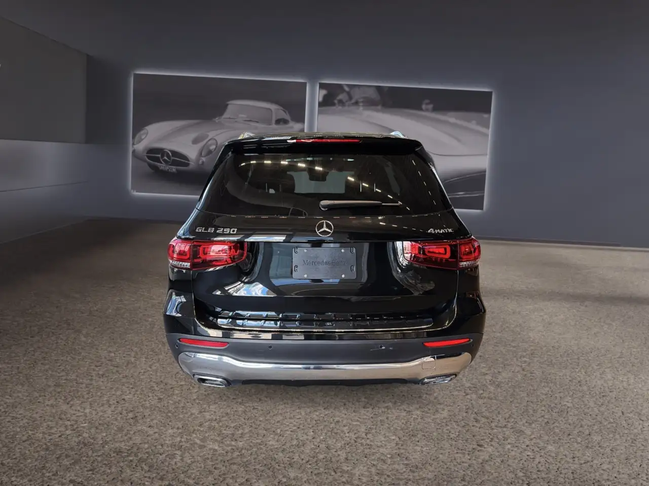 Mercedes-Benz GLB снимка Mercedes-Benz GLB