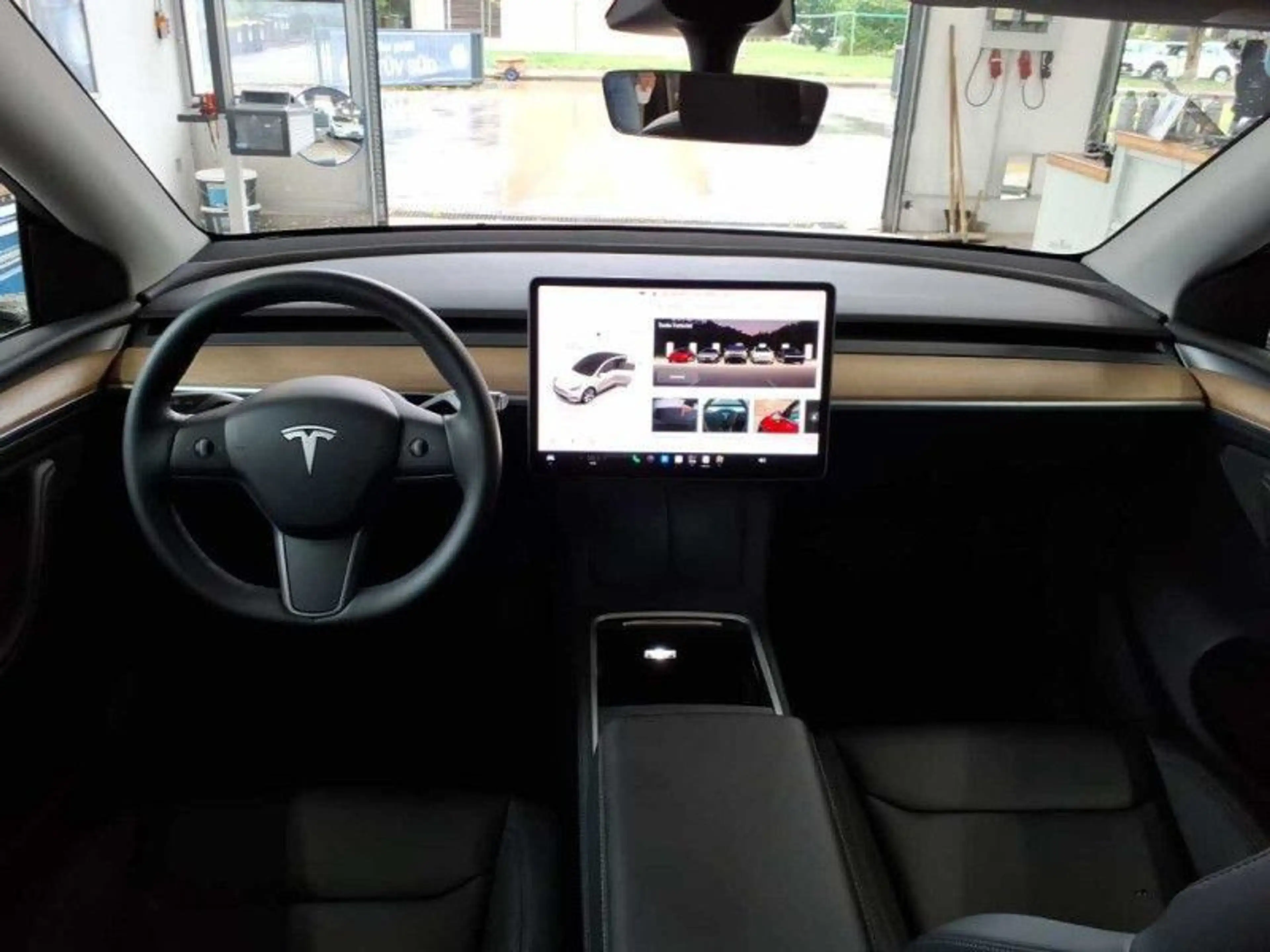 Tesla Model Y Long Range Dual AWDA.pilot Pr. Int. — photo 10