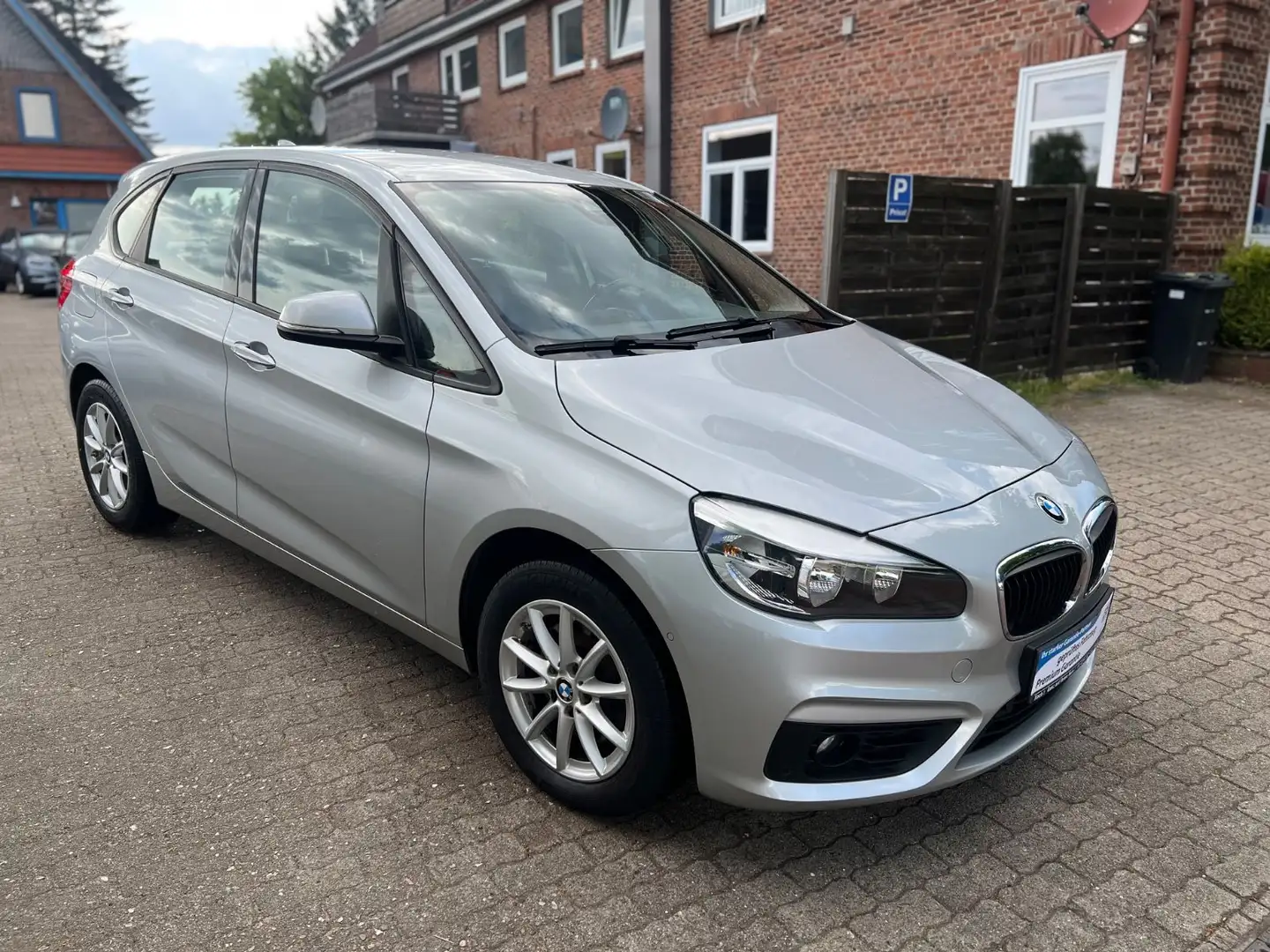 BMW 220 +Navi+Sitzhz+ Stříbrná - 1
