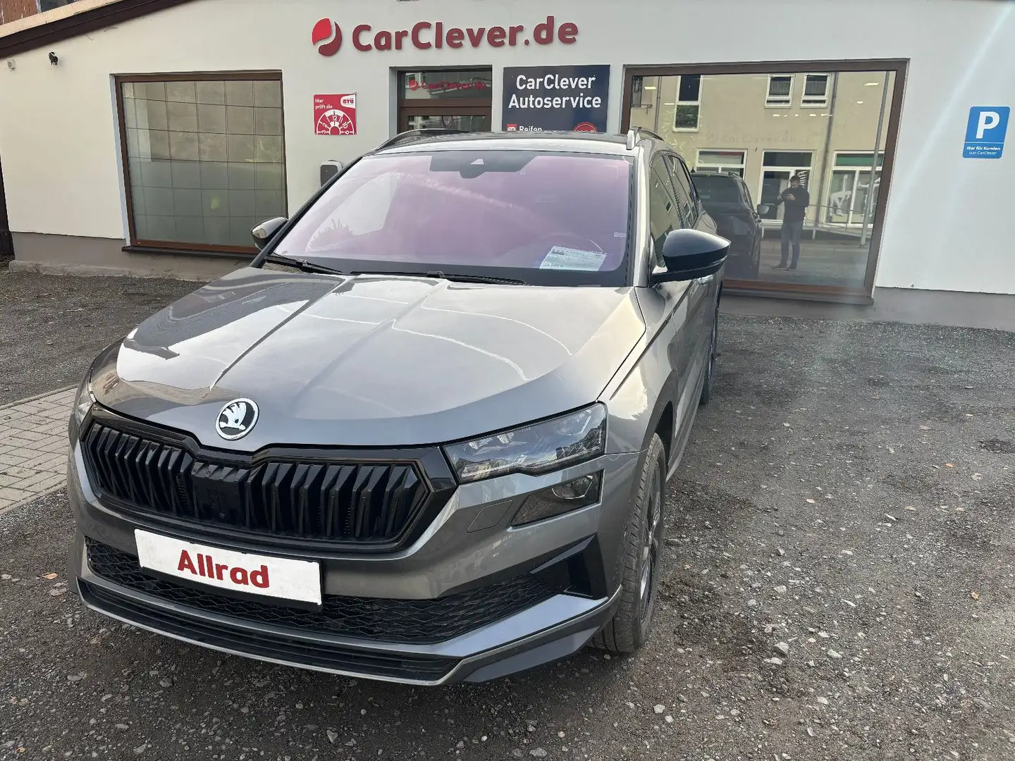 Skoda Karoq Sportline 4x4/360 Kamera/AHK/WinterPlus/ Grau - 1