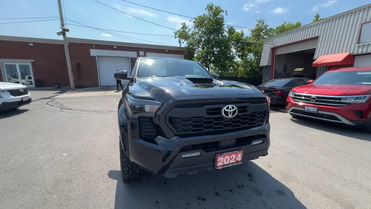 Toyota Tacoma снимка Toyota Tacoma