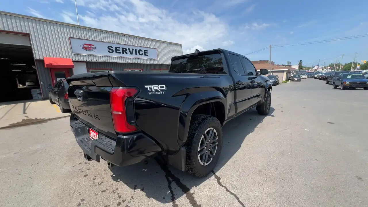 Toyota Tacoma снимка Toyota Tacoma