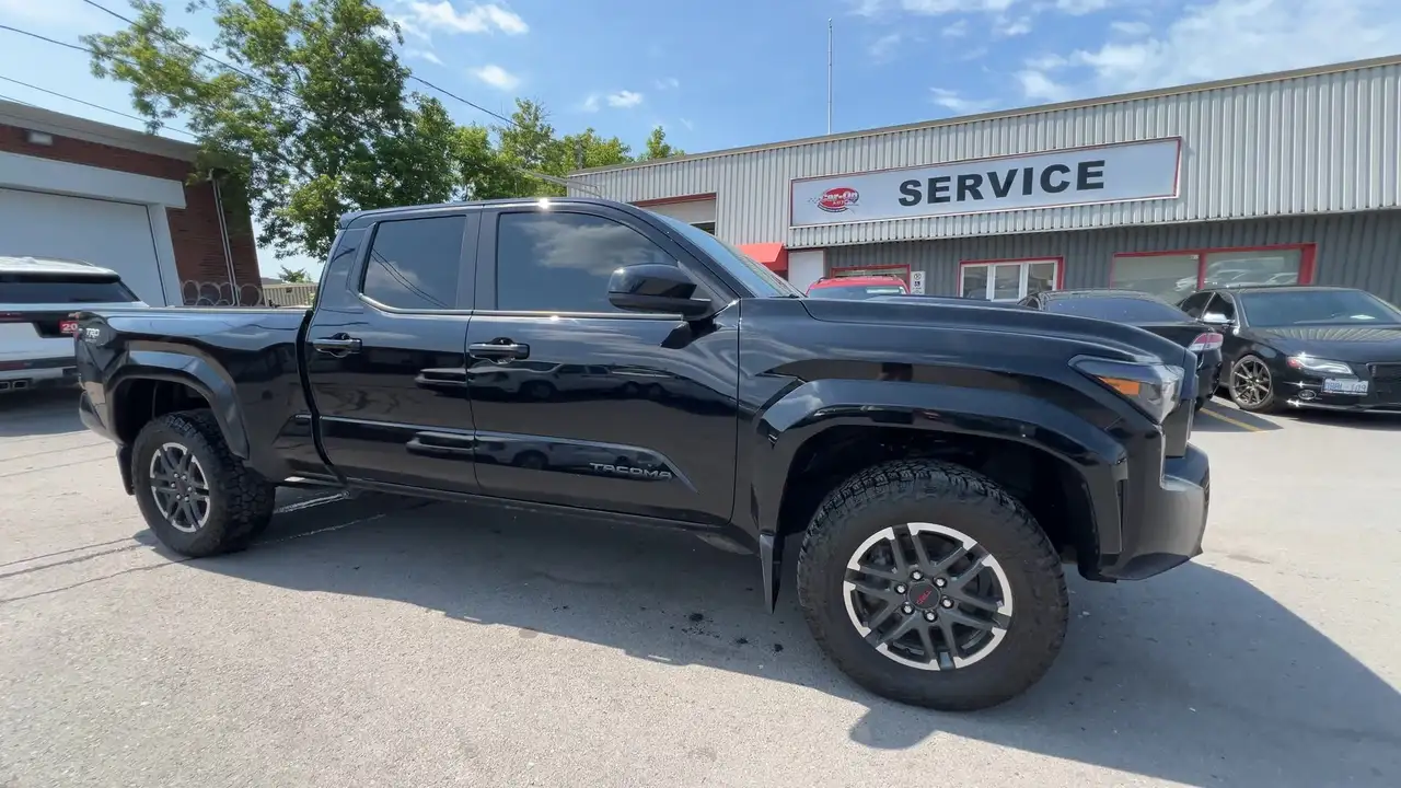 Toyota Tacoma снимка Toyota Tacoma