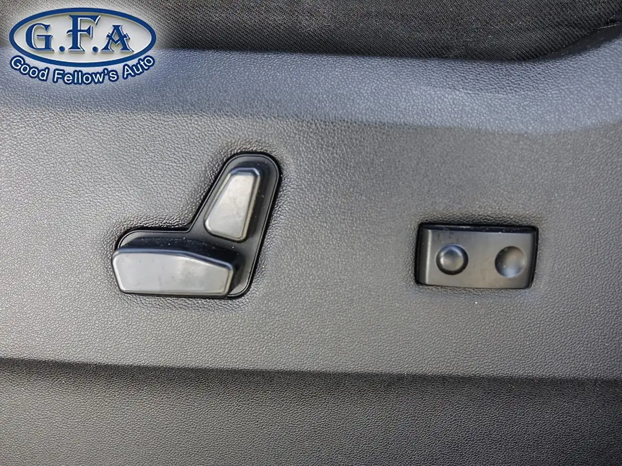 Dodge Grand Caravan photo Dodge Grand Caravan