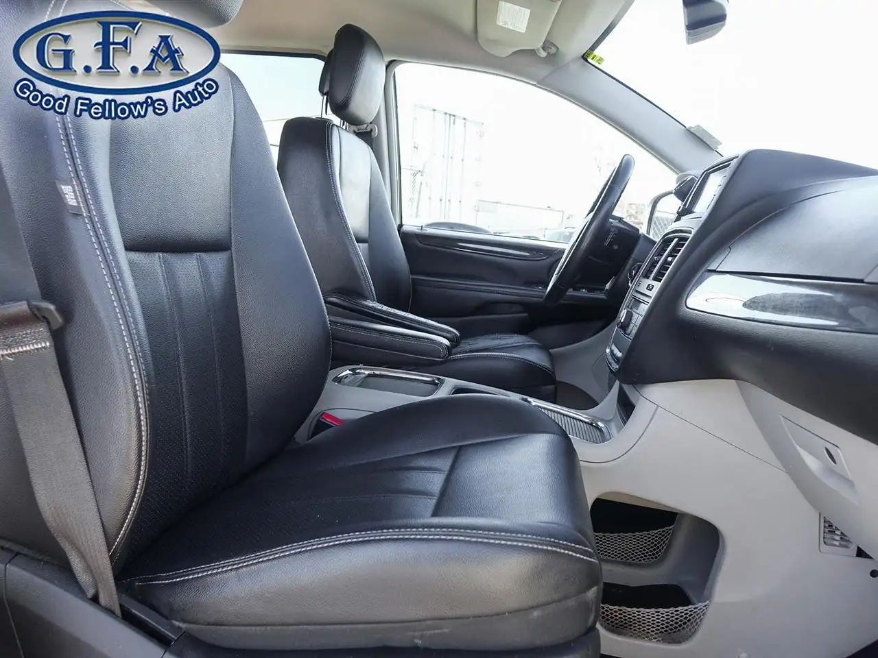 Dodge Grand Caravan photo Dodge Grand Caravan