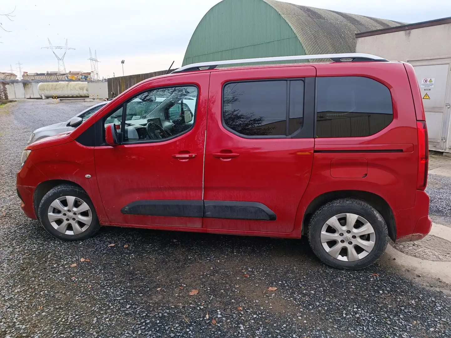 Opel Combo Life L2H1 1.2 110 ch Start/Stop Edition Rouge - 1