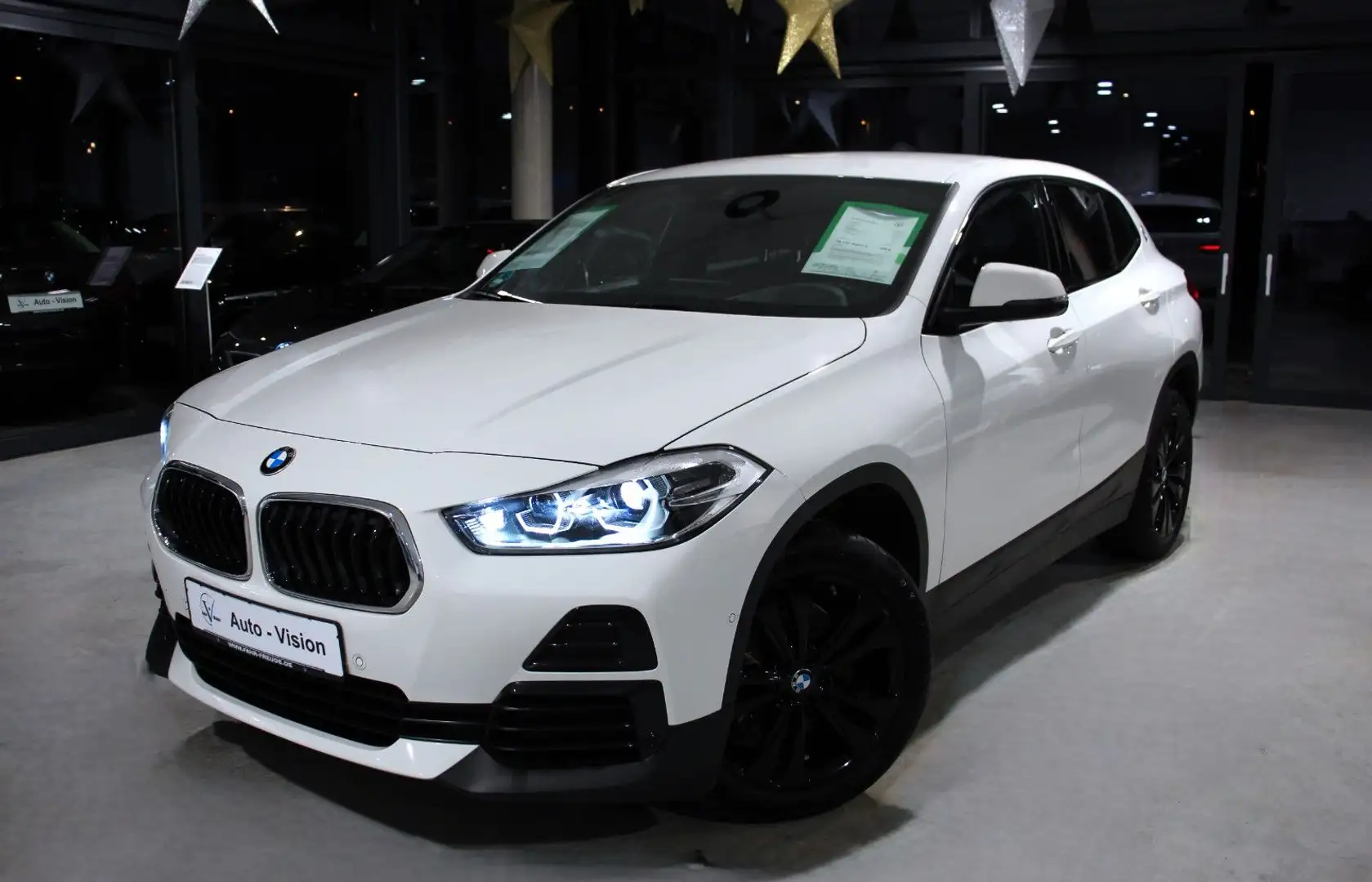 BMW X2 sDrive18d (F39)Advantage Plus *LED*HUD*Navi Weiß - 1