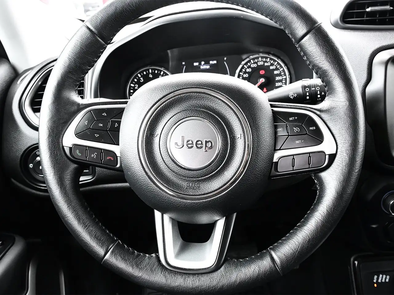 Jeep Renegade снимка Jeep Renegade