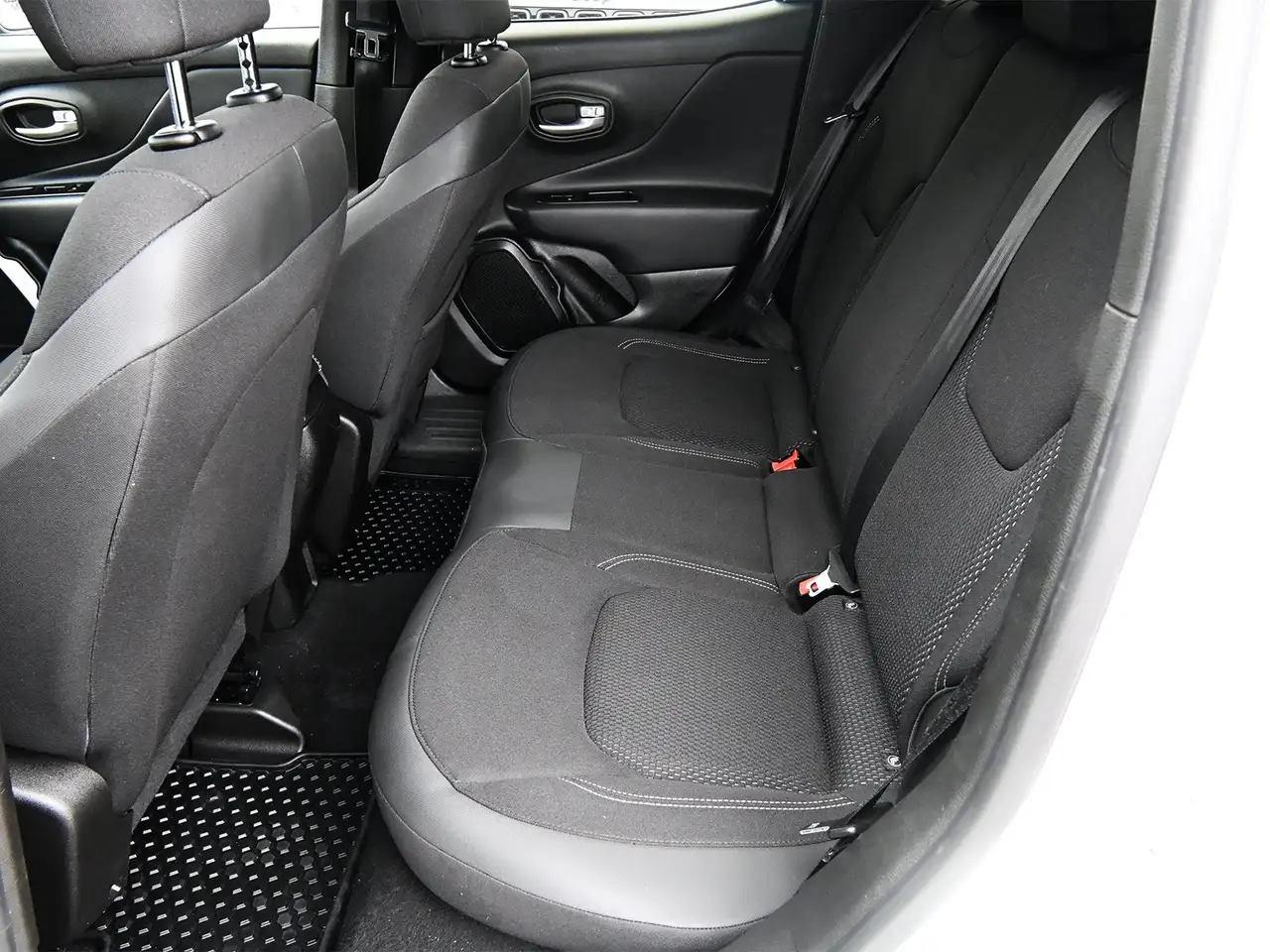 Jeep Renegade снимка Jeep Renegade
