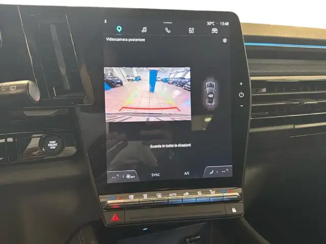 Renault Austral view 10