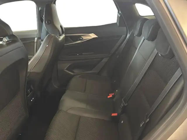 Renault Austral view 14