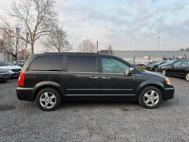 Lancia Voyager Gold/AUTOMATIK/7 SITZER/TÜV NEU