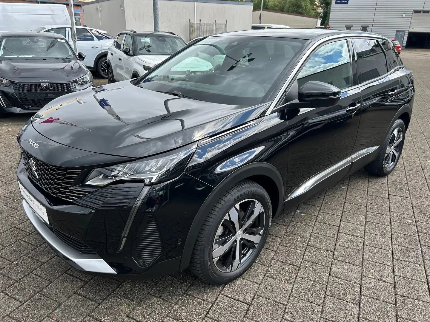 Peugeot 3008 Allure PureTech 130 EAT8 Negro - 1