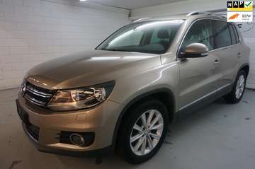 2.0 TDI Sport&Style EURO6 / NAVI / ECC / PDC