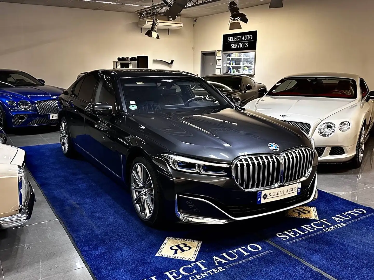 BMW 750 750iA xDrive 530ch Exclusive Gris - 2