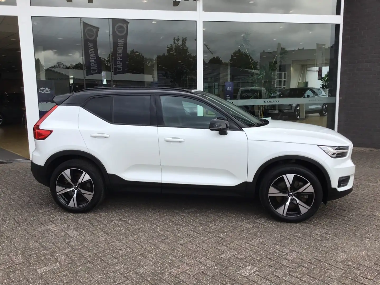 Volvo XC40 Recharge 408PK AWD R-Design| Panodak| 360Camera| A Wit - 2