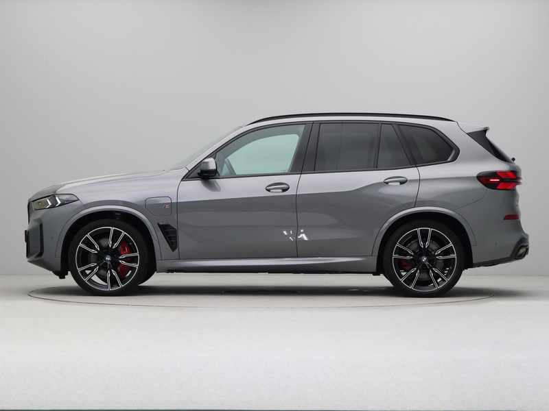 BMW X5 xDrive50e — photo 8