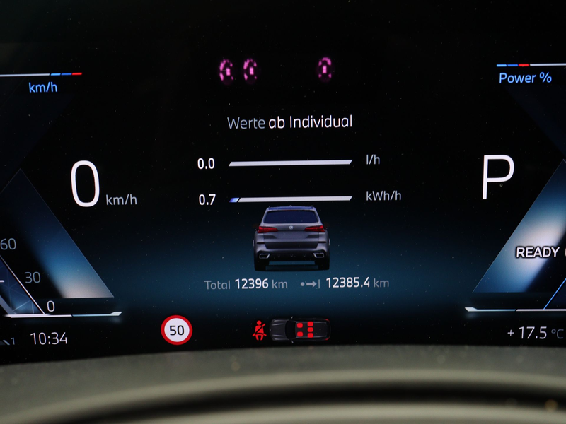 BMW X5 xDrive50e — photo 14