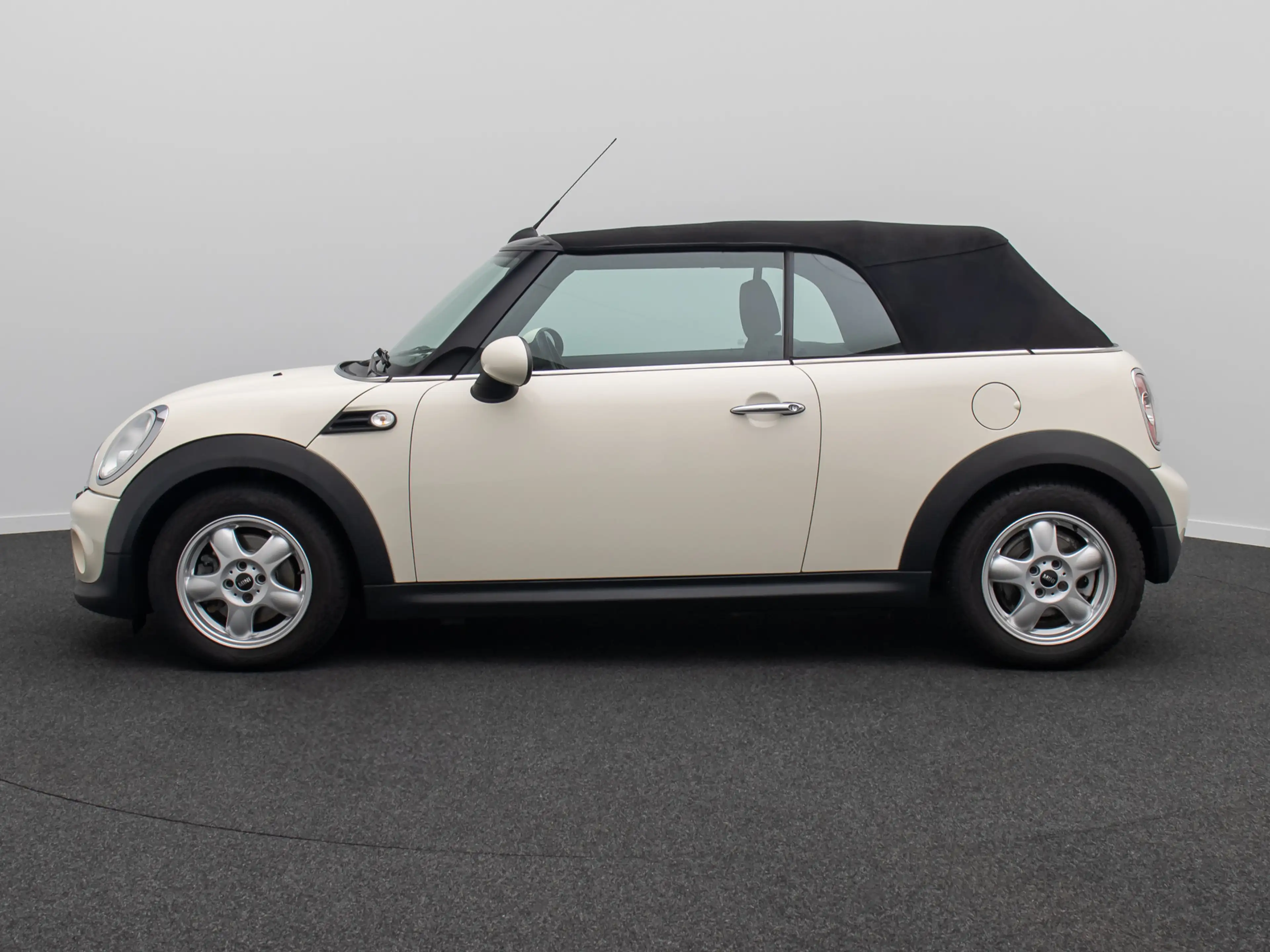 MINI Cooper Cabrio PDC Lederlenkrad Sitzhzng MP3 LM — photo 11