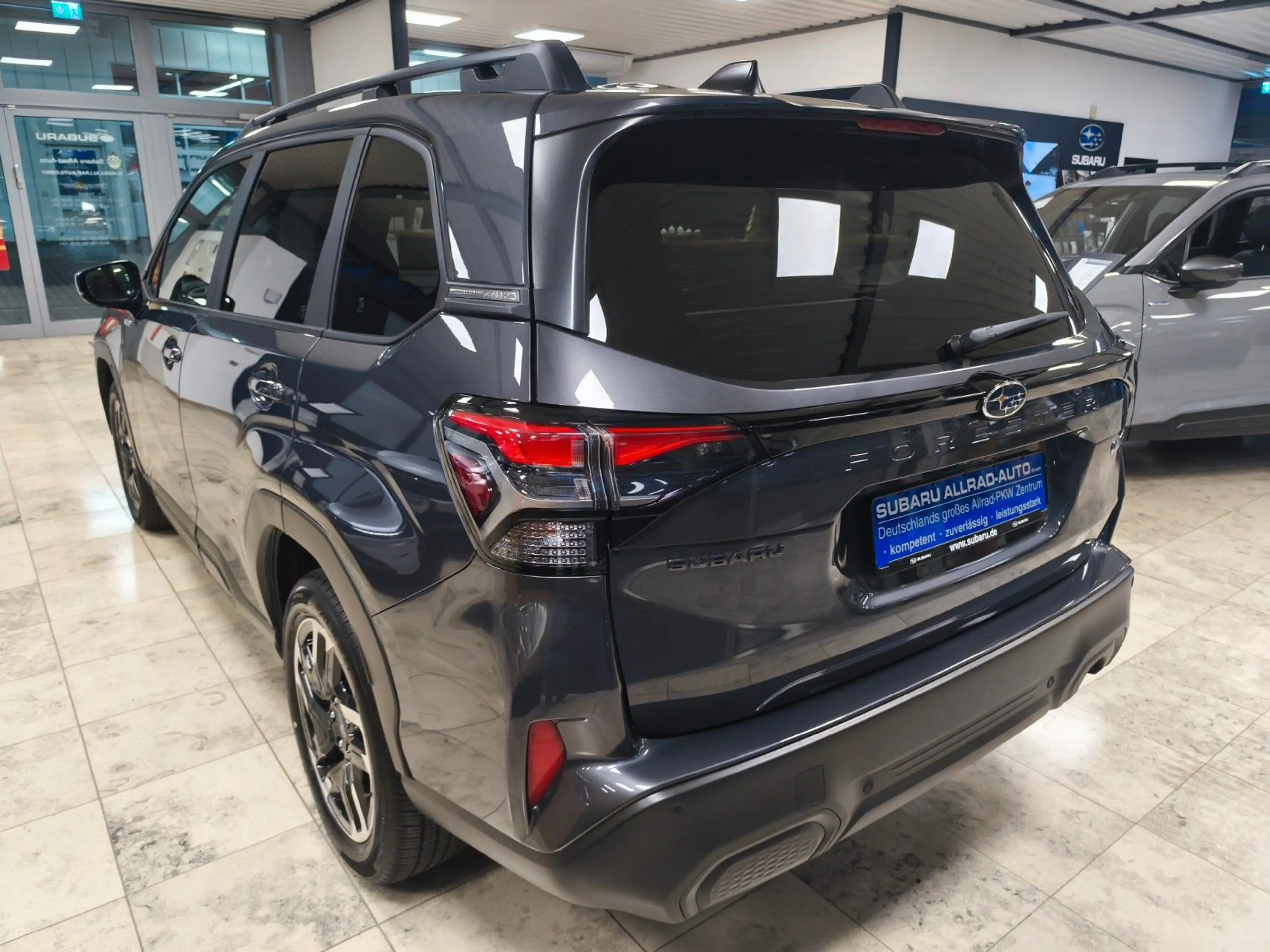 Subaru Forester 2.0 ie Exclusive | LED | Navi — photo 3
