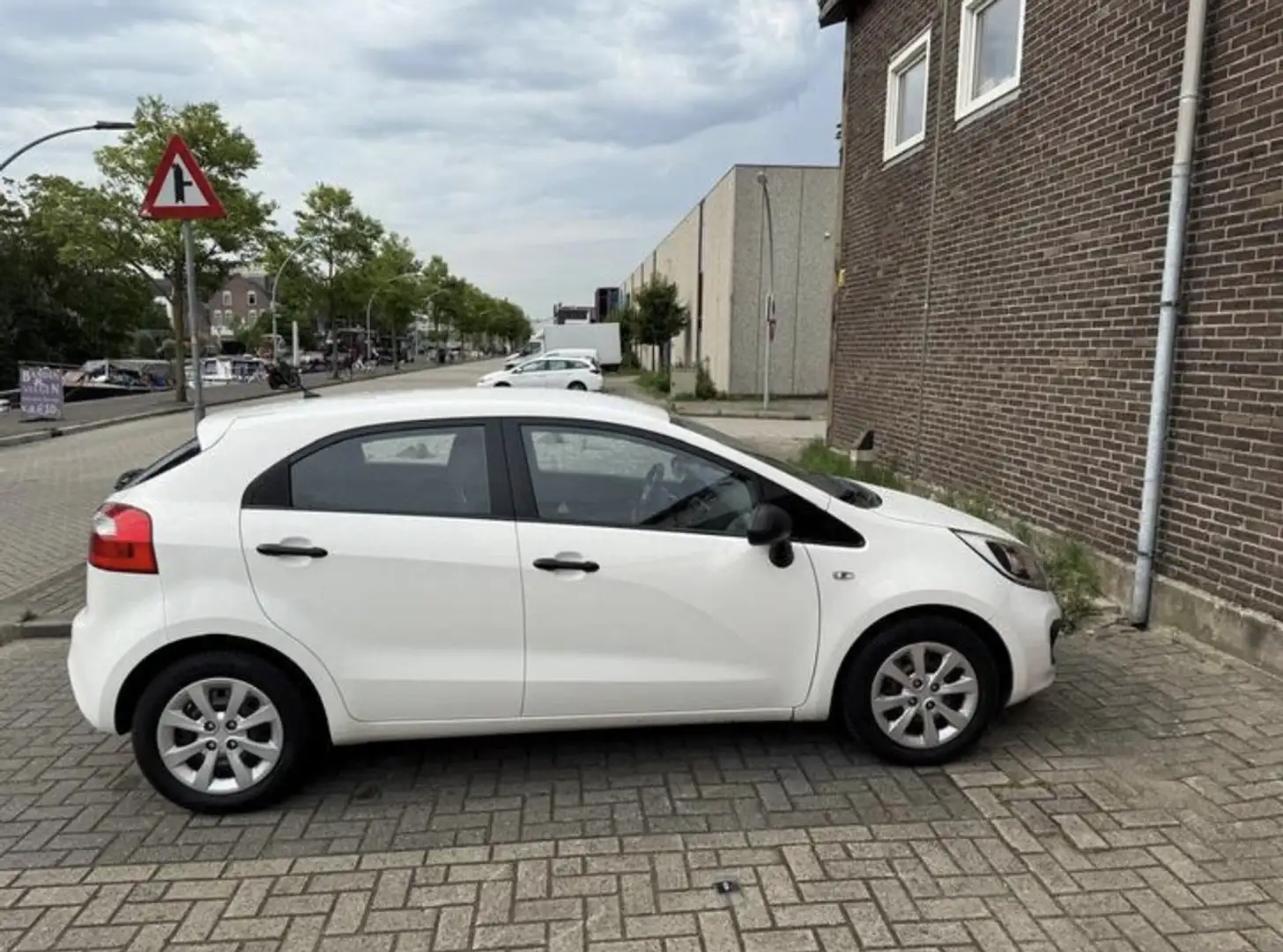 Kia Rio 1.2 CVVT Super Pack Biały - 2