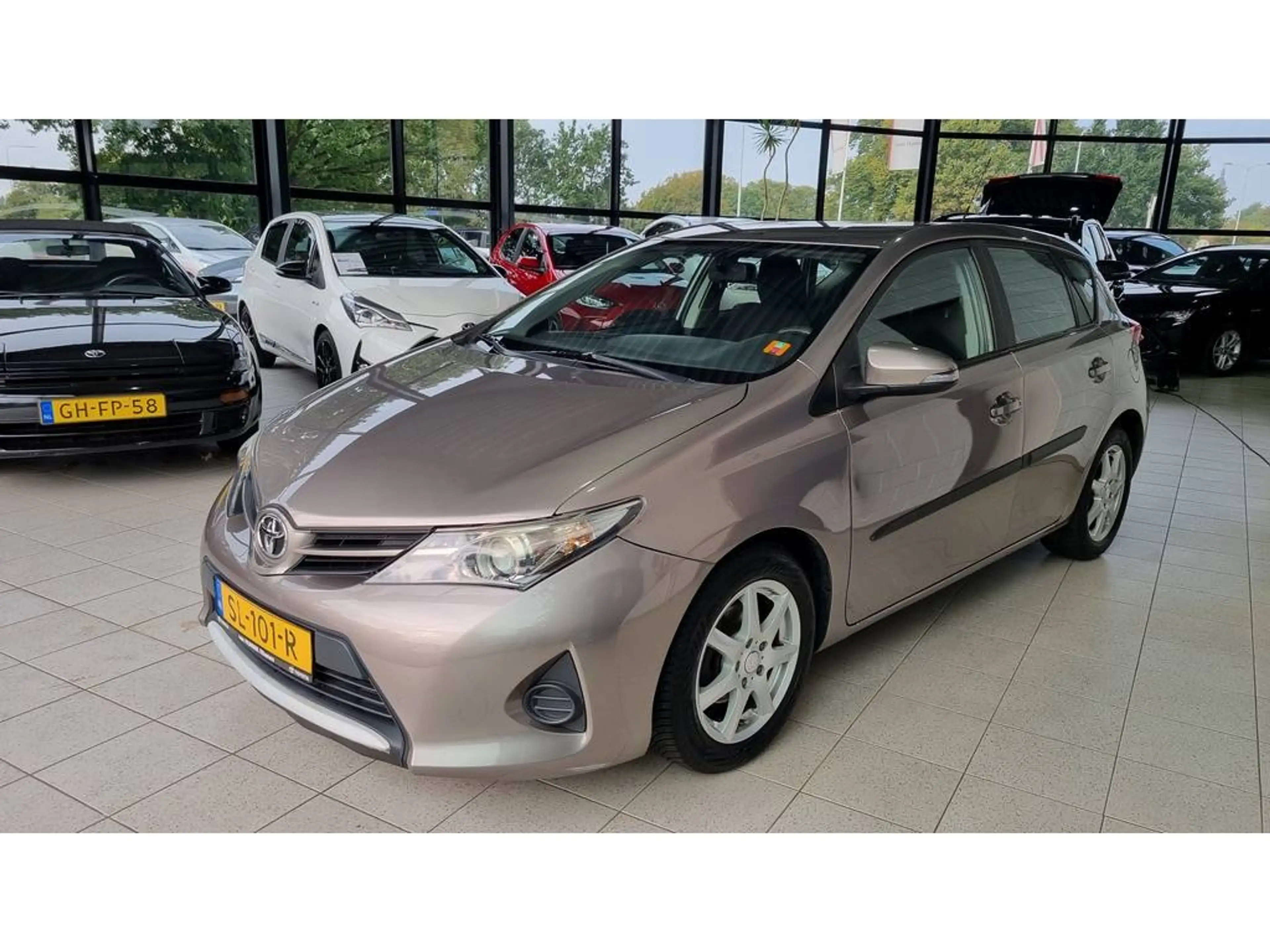Toyota Auris 1.3 VVT-i | Climat | LM wielen | P-sensoren | Appl — photo 5