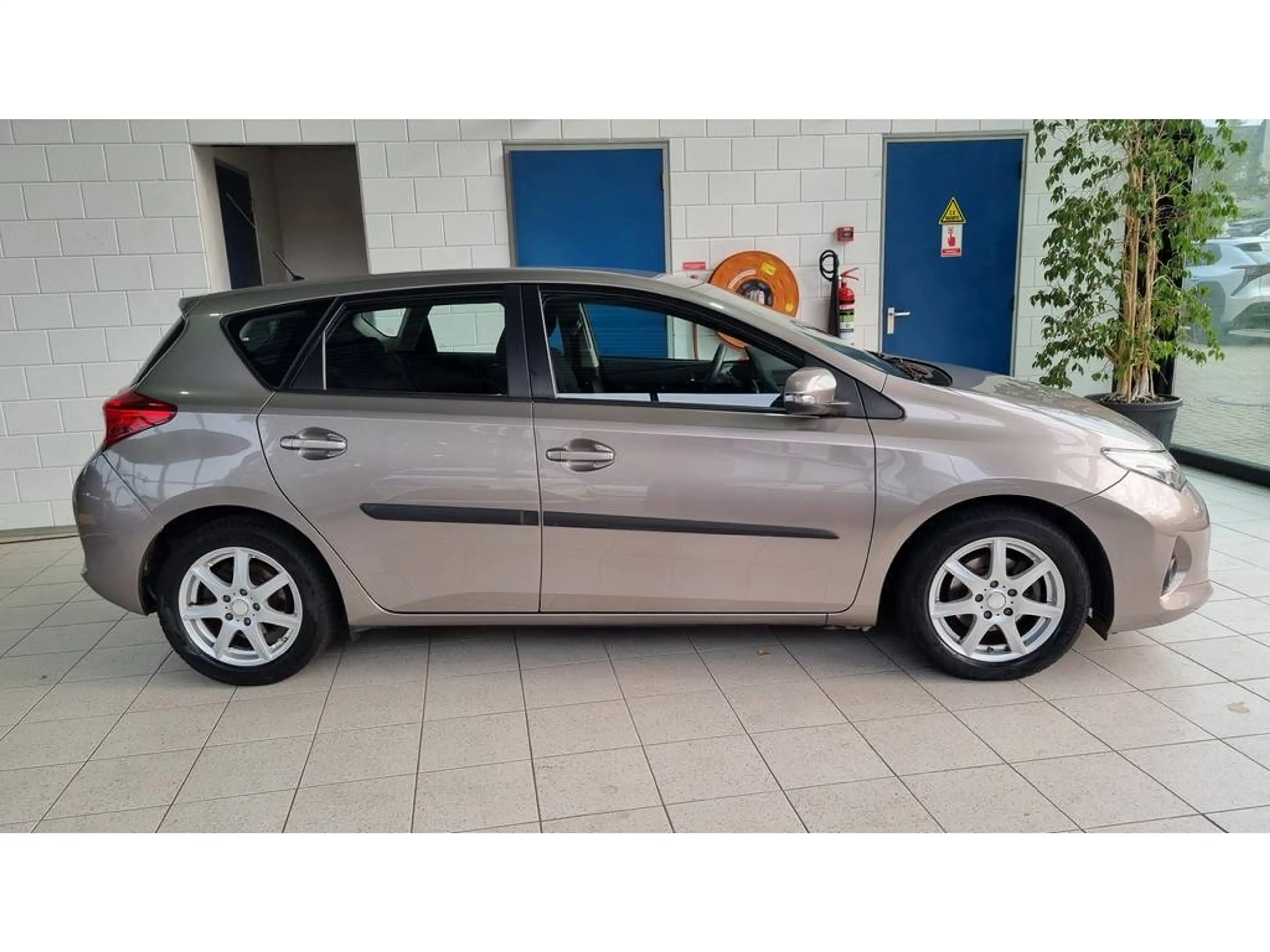Toyota Auris 1.3 VVT-i | Climat | LM wielen | P-sensoren | Appl — photo 4