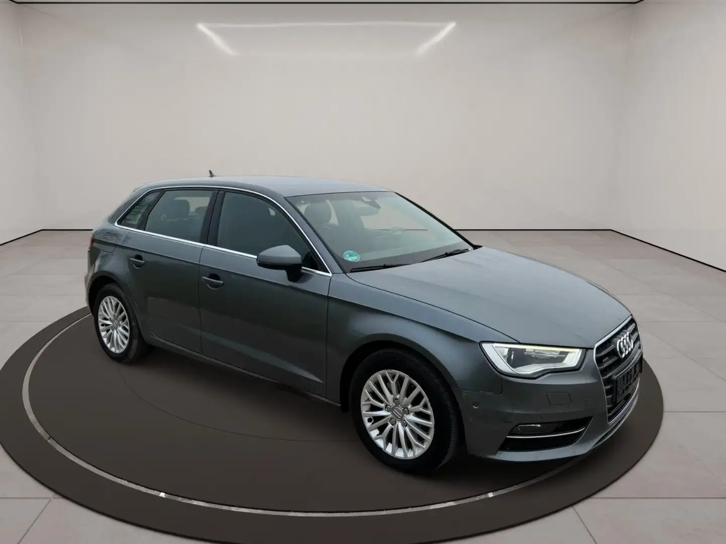 Audi A3 Sportback  quattro 1.Hand Leder Navi Radar Gris - 2