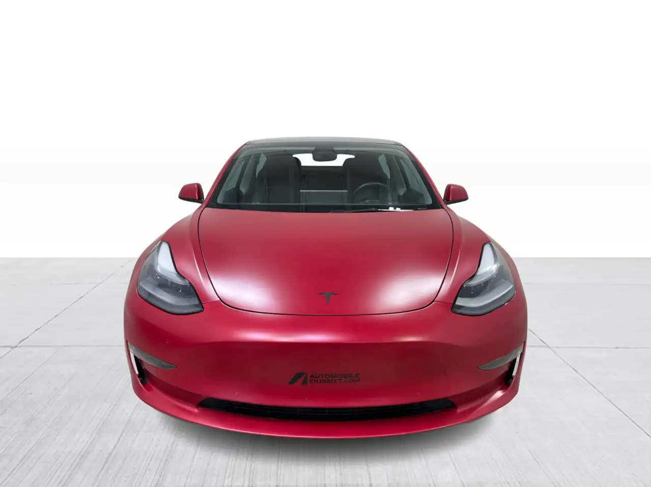 Tesla Model 3 снимка Tesla Model 3