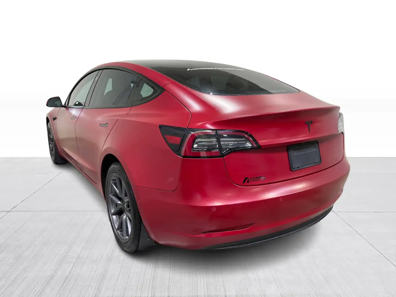 Tesla Model 3 снимка Tesla Model 3