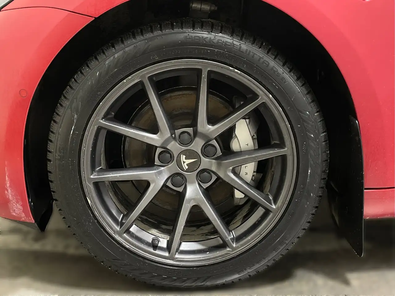 Tesla Model 3 снимка Tesla Model 3