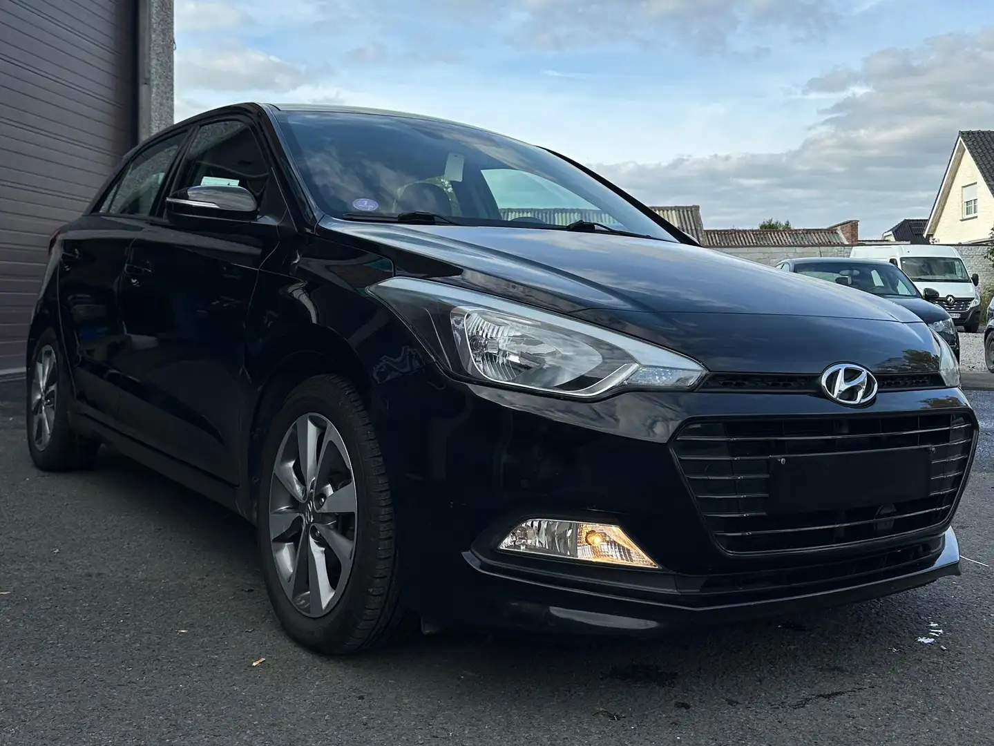Hyundai i20 i20 1.2i Air Zwart - 1