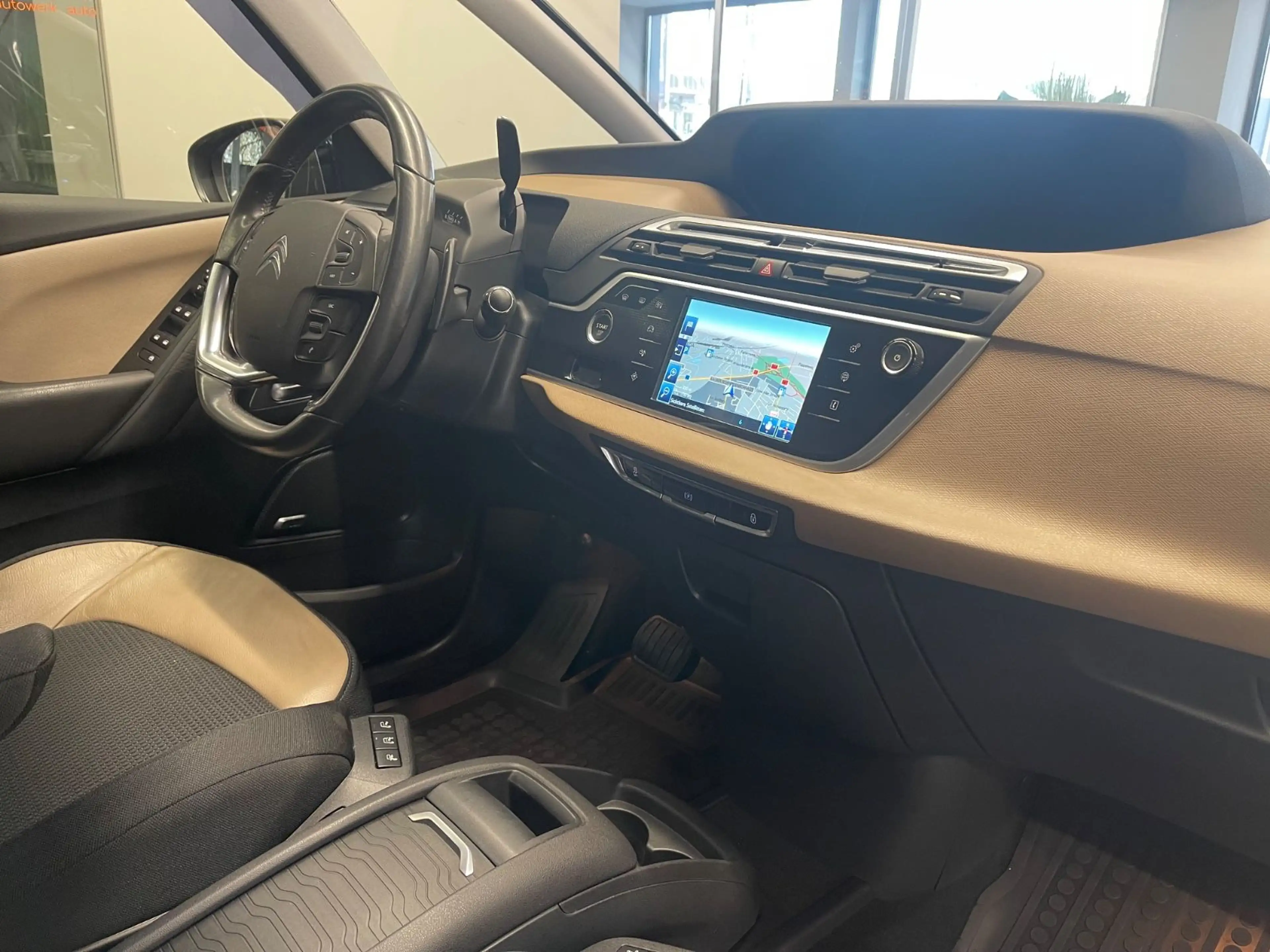 Citroen Grand C4 Picasso *AUT./Leder/Navi* — photo 9