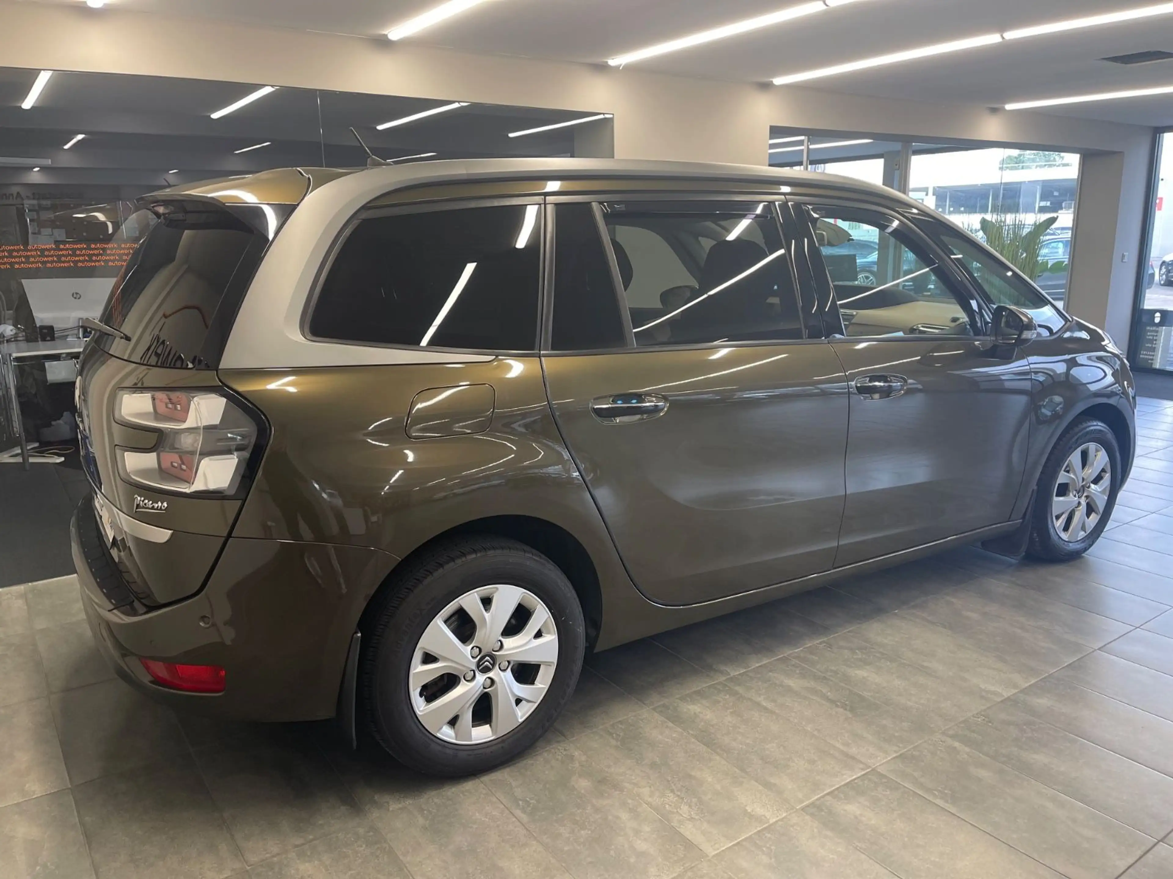 Citroen Grand C4 Picasso *AUT./Leder/Navi* — photo 4