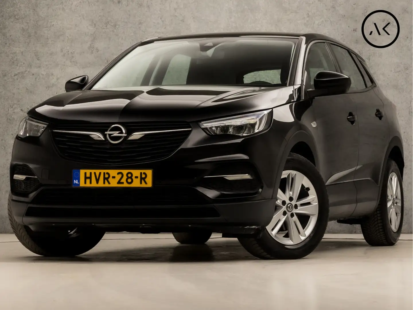 Opel Grandland X 1.2 Turbo Sport Automaat (APPLE CARPLAY, GROOT NAV Zwart - 1