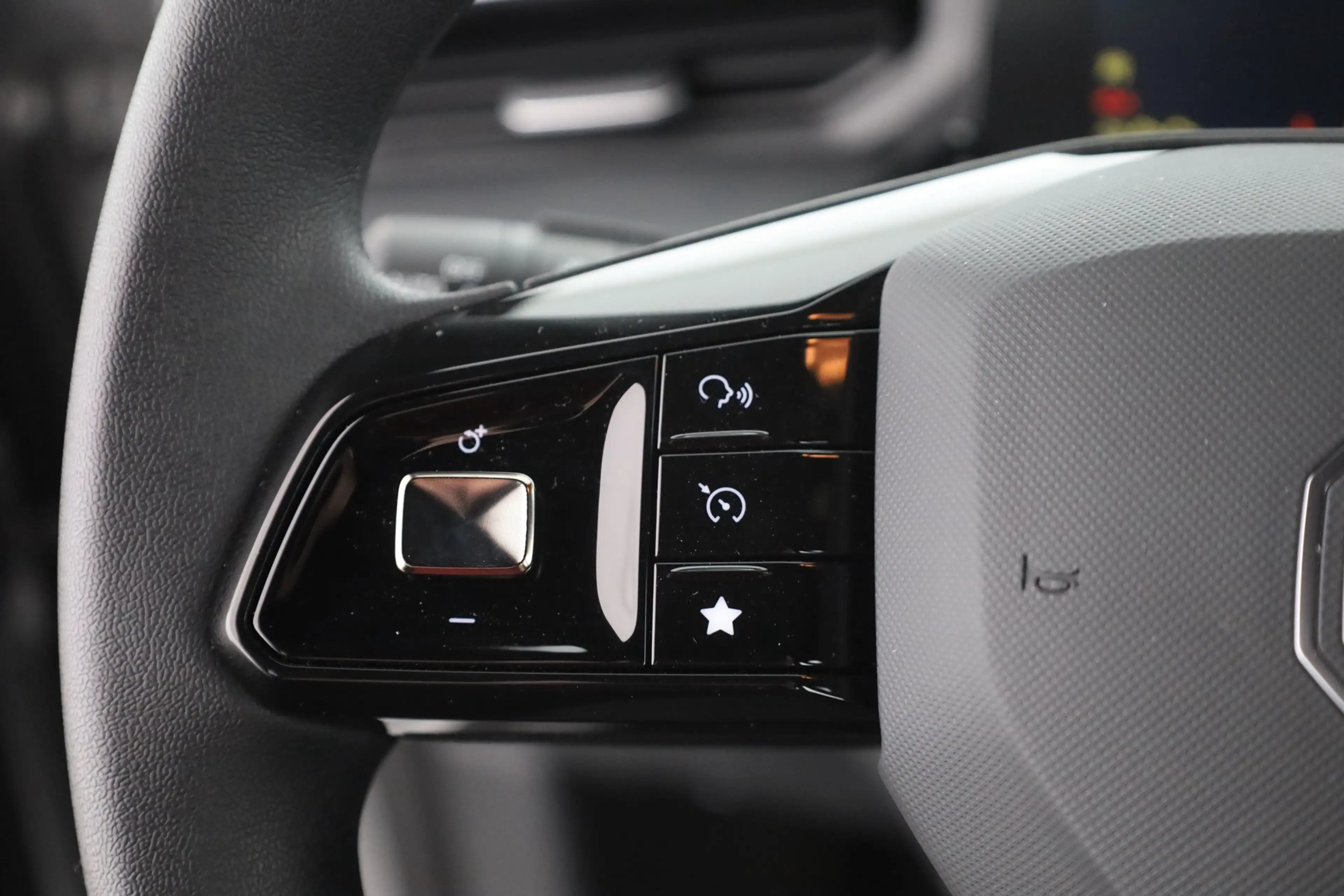 MG MG3 1.5 Navi Kamera — photo 15